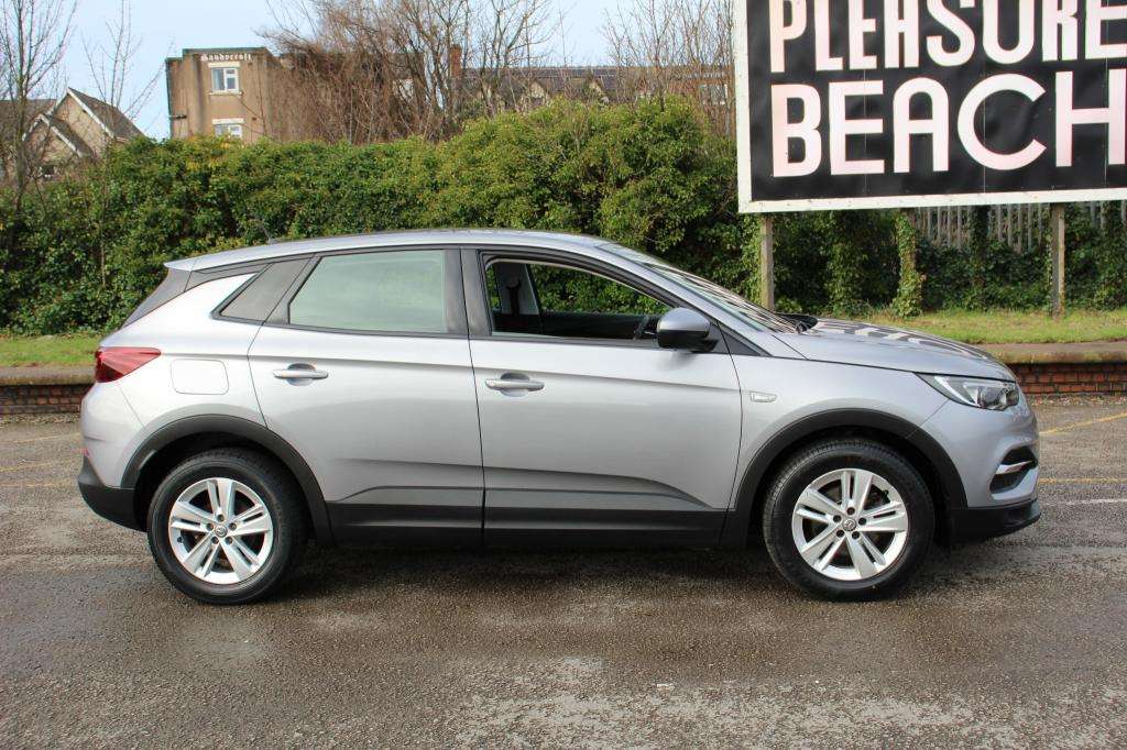 A 2019 VAUXHALL GRANDLAND X Se Td S/s A 2019 VAUXHALL GRANDLAND X Se Td S/s