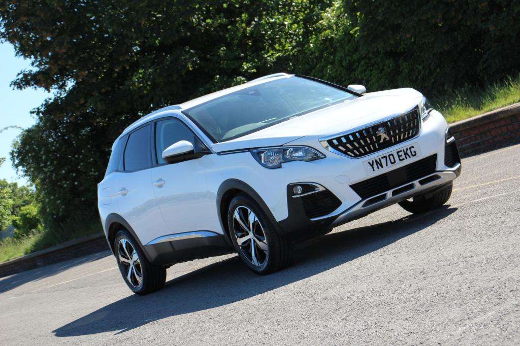 A 2020 PEUGEOT 3008 Allure Blue Hdi S/s A 2020 PEUGEOT 3008 Allure Blue Hdi S/s