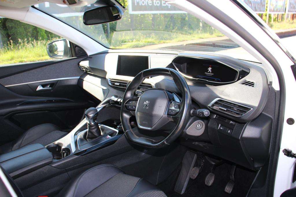 2020 PEUGEOT 3008 2020 PEUGEOT 3008