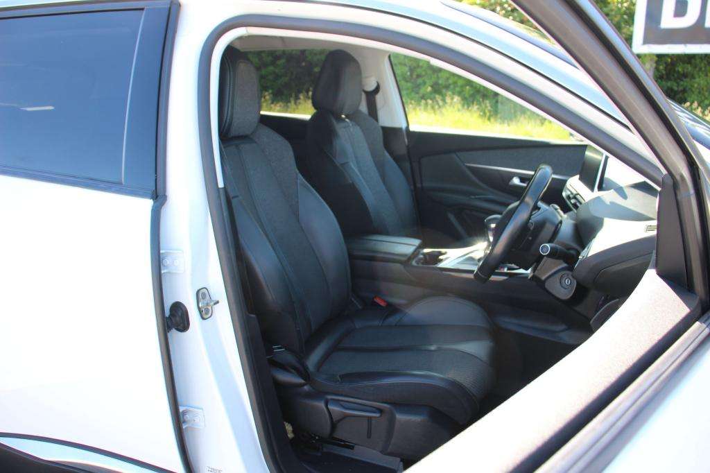 2020 PEUGEOT 3008 2020 PEUGEOT 3008