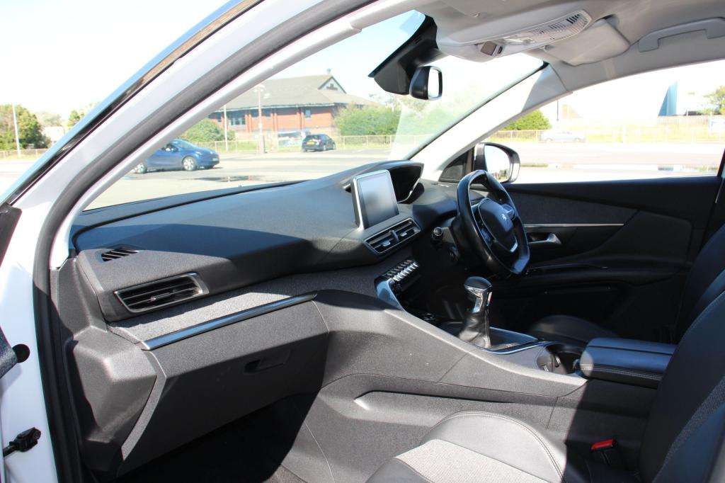 2020 PEUGEOT 3008 2020 PEUGEOT 3008
