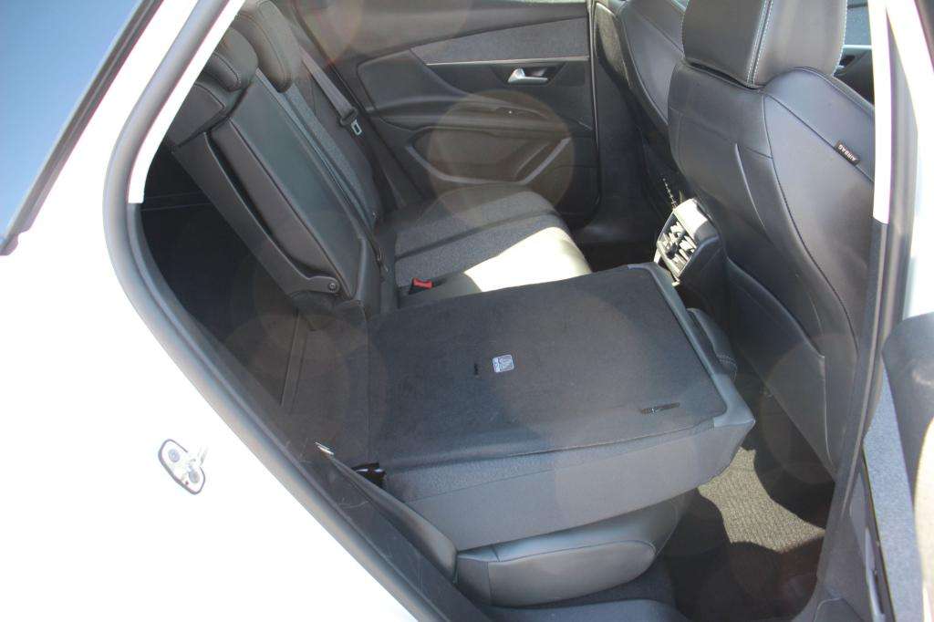 2020 PEUGEOT 3008 2020 PEUGEOT 3008