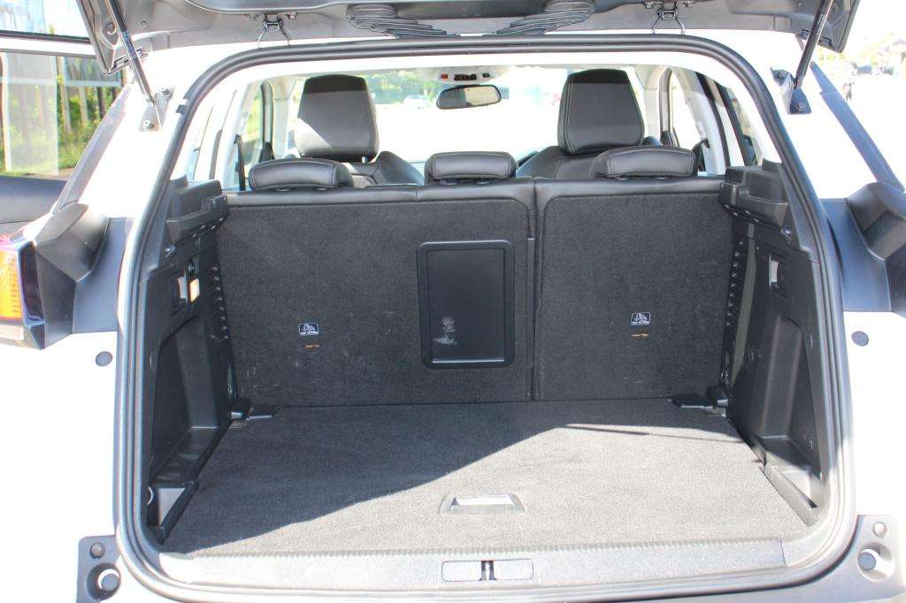 2020 PEUGEOT 3008 2020 PEUGEOT 3008