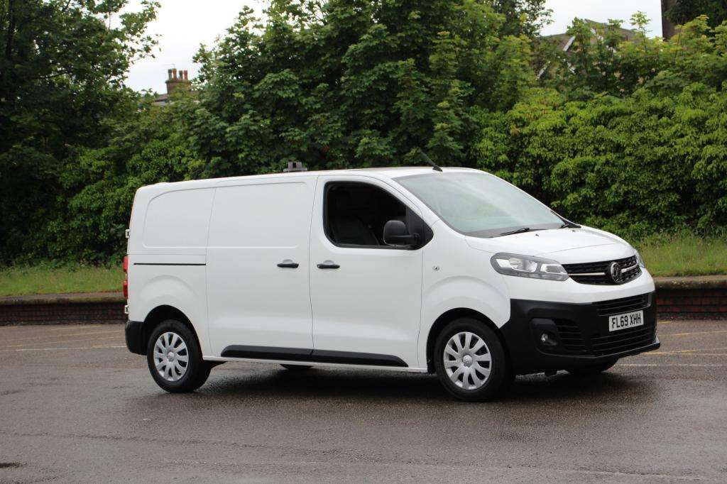 A 2019 VAUXHALL VIVARO 2900 Edition S/s A 2019 VAUXHALL VIVARO 2900 Edition S/s