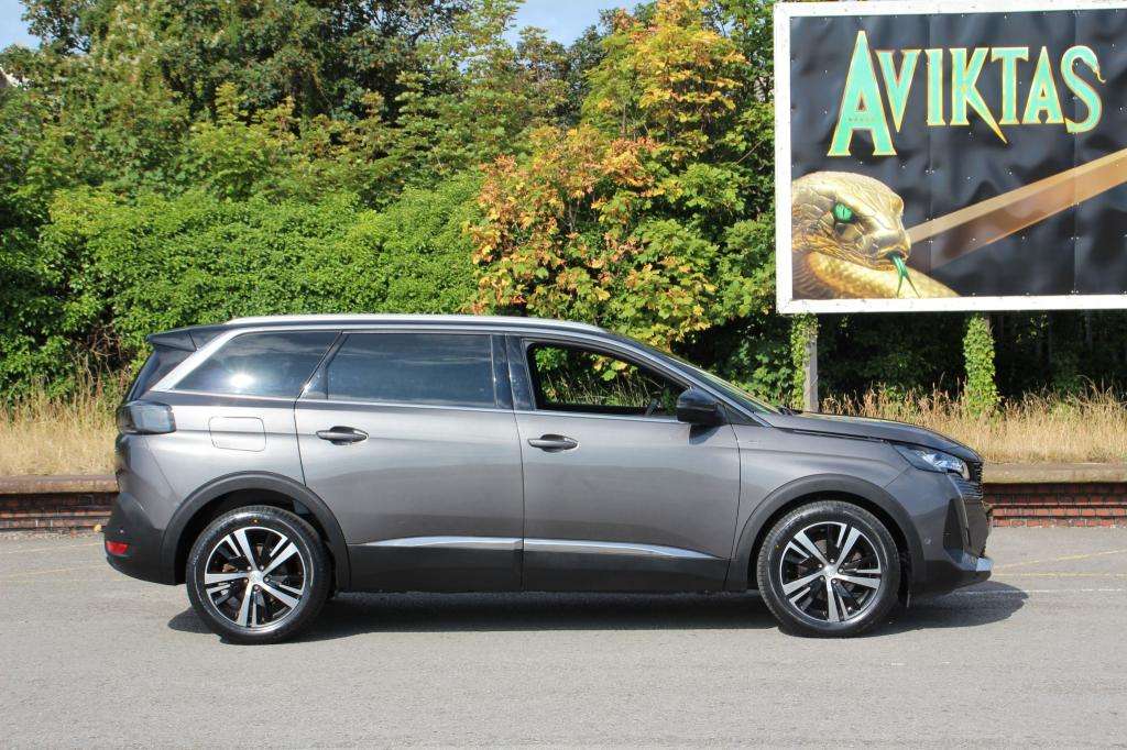 2021 PEUGEOT 5008 2021 PEUGEOT 5008