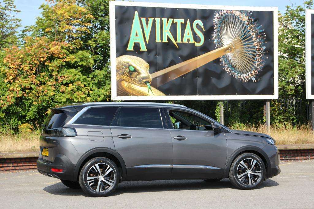 2021 PEUGEOT 5008 2021 PEUGEOT 5008