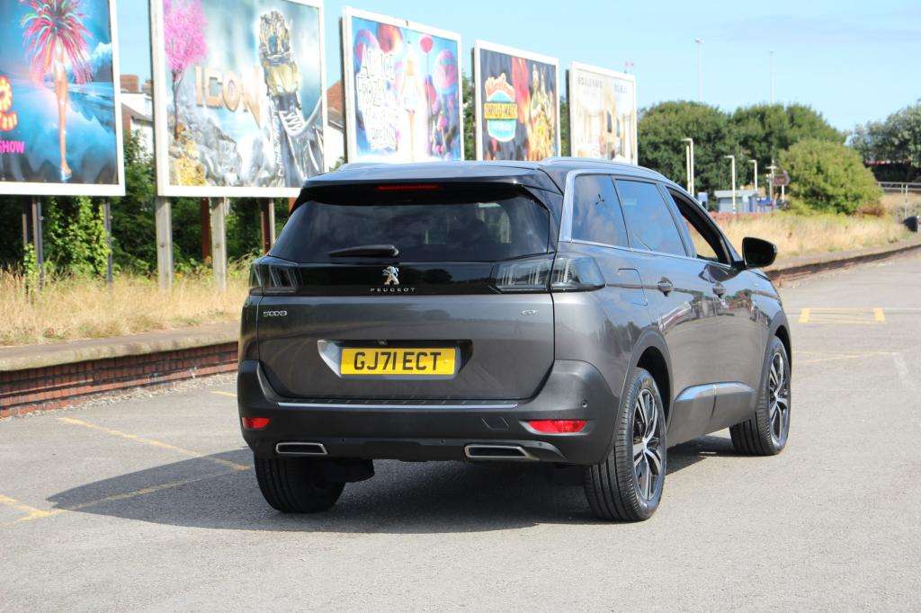 2021 PEUGEOT 5008 2021 PEUGEOT 5008