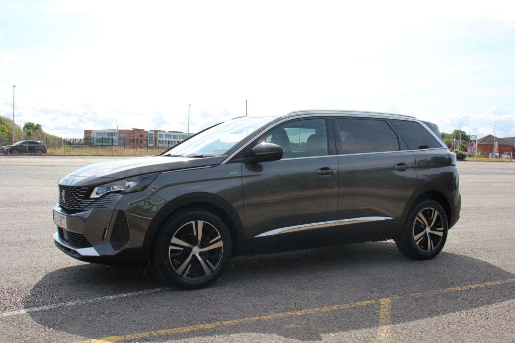 2021 PEUGEOT 5008 2021 PEUGEOT 5008