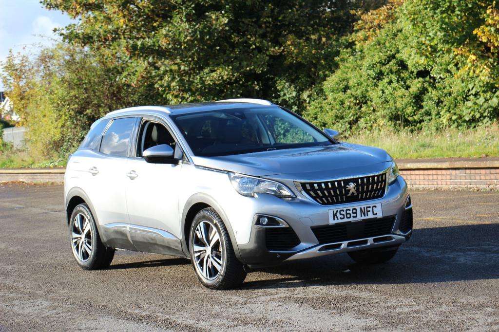 A 2019 PEUGEOT 3008 Allure Blue Hdi S/s Auto A 2019 PEUGEOT 3008 Allure Blue Hdi S/s Auto