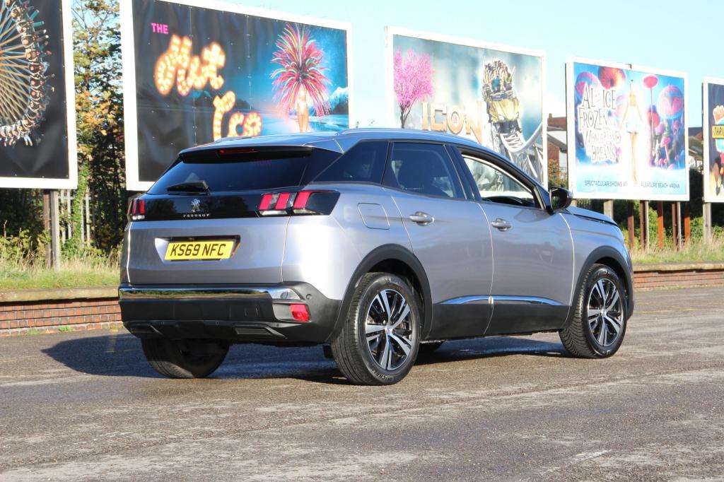 2019 PEUGEOT 3008 2019 PEUGEOT 3008