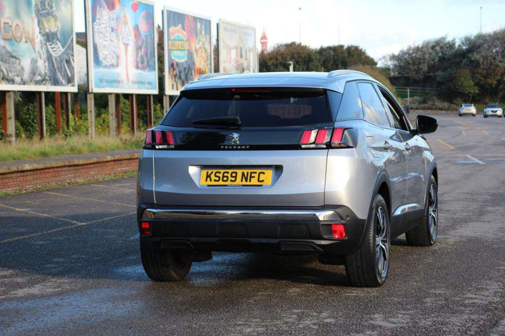 2019 PEUGEOT 3008 2019 PEUGEOT 3008