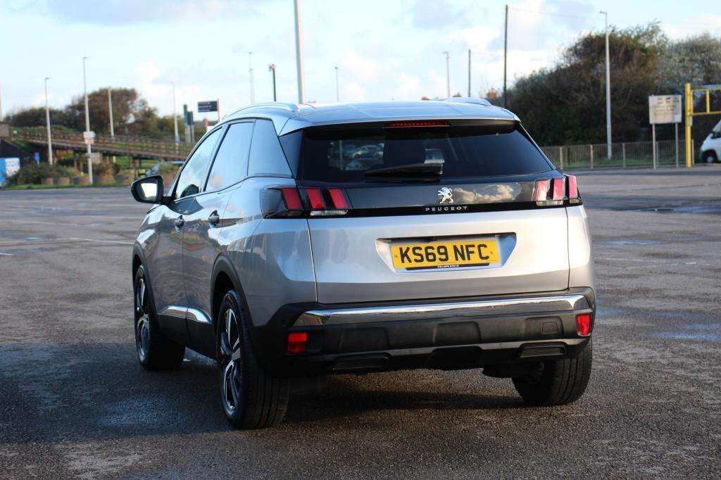 2019 PEUGEOT 3008 2019 PEUGEOT 3008
