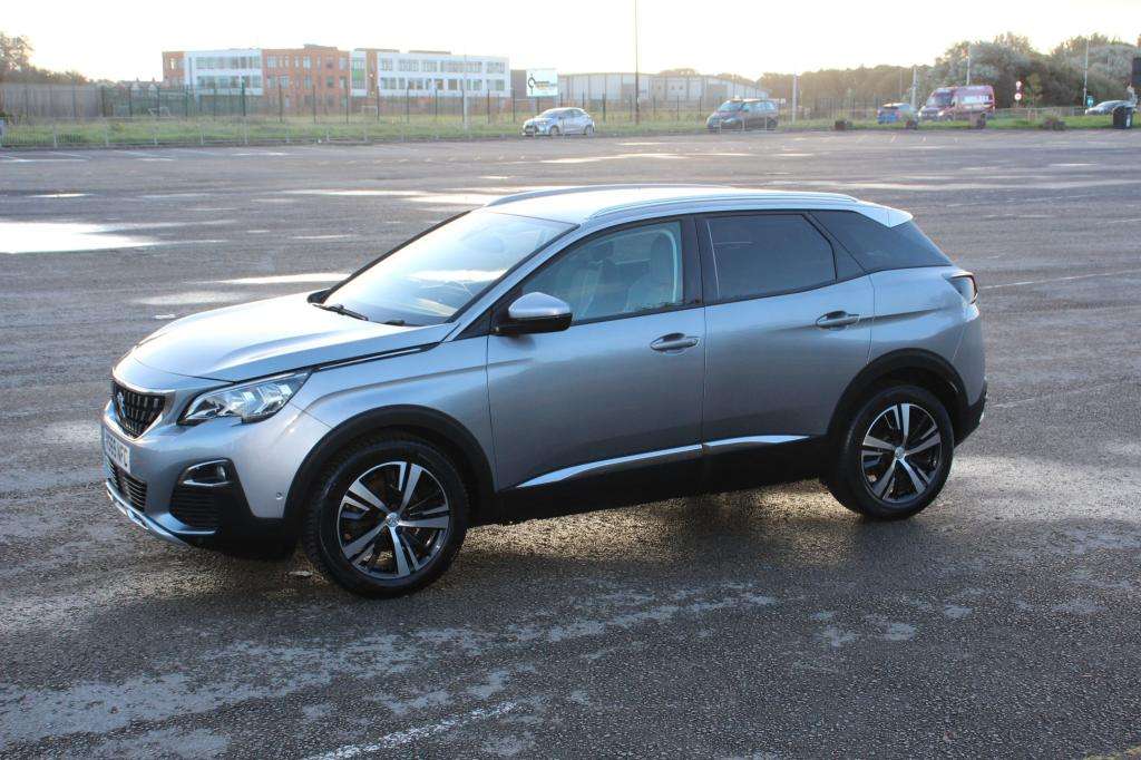 2019 PEUGEOT 3008 2019 PEUGEOT 3008