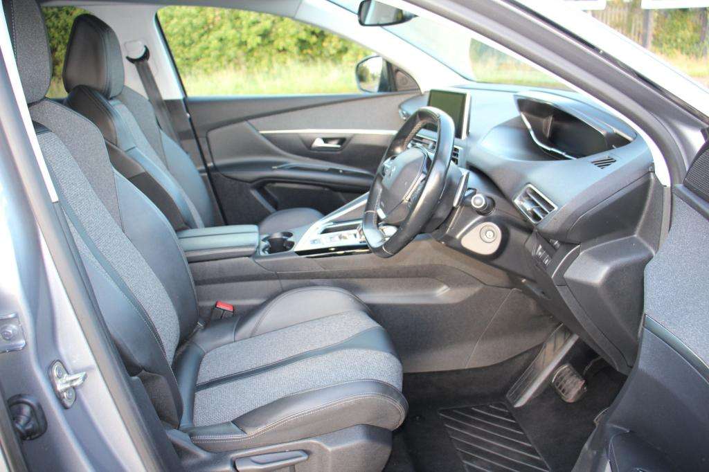 2019 PEUGEOT 3008 2019 PEUGEOT 3008