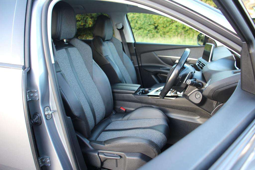 2019 PEUGEOT 3008 2019 PEUGEOT 3008