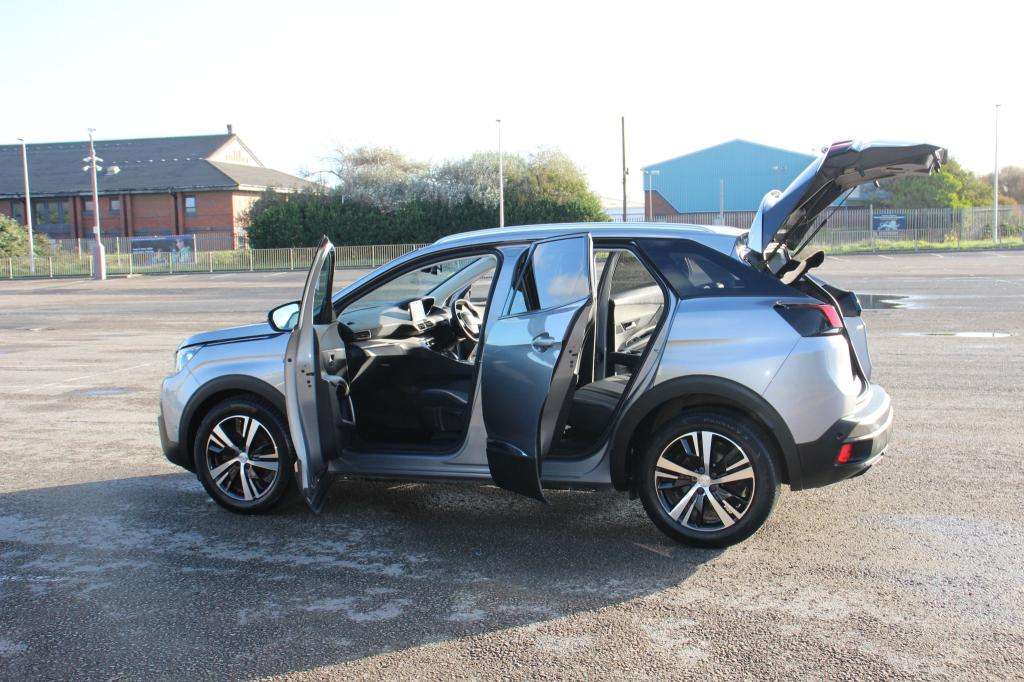 2019 PEUGEOT 3008 2019 PEUGEOT 3008
