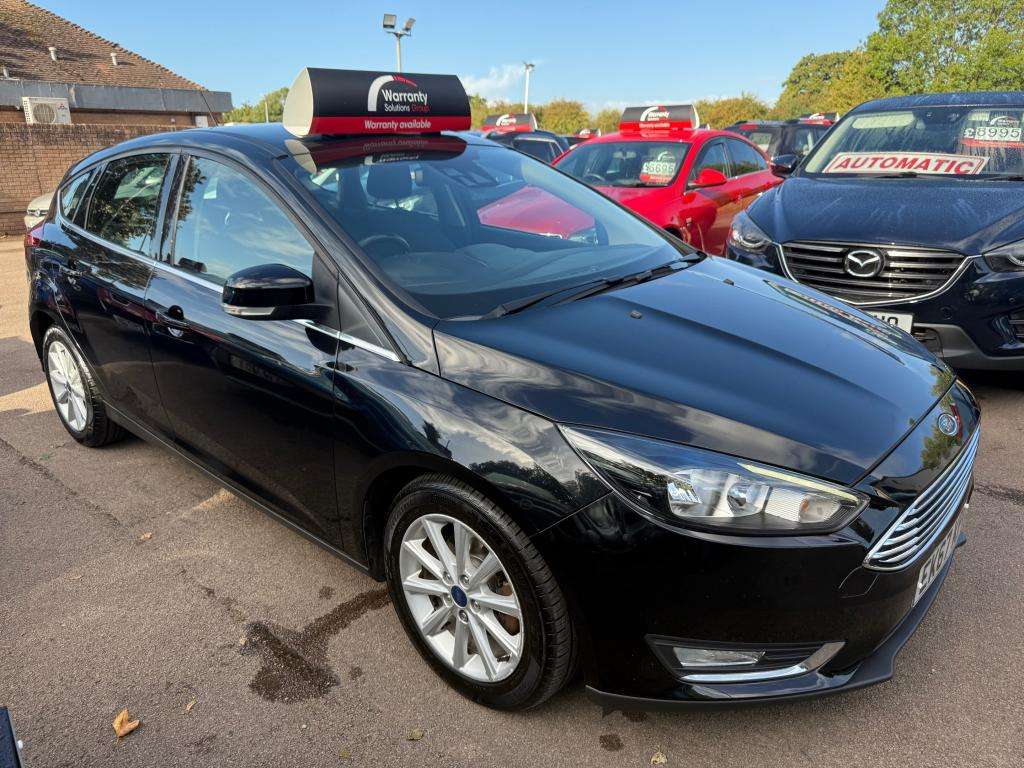 A 2017 FORD FOCUS Focus Titanium Auto A 2017 FORD FOCUS Focus Titanium Auto