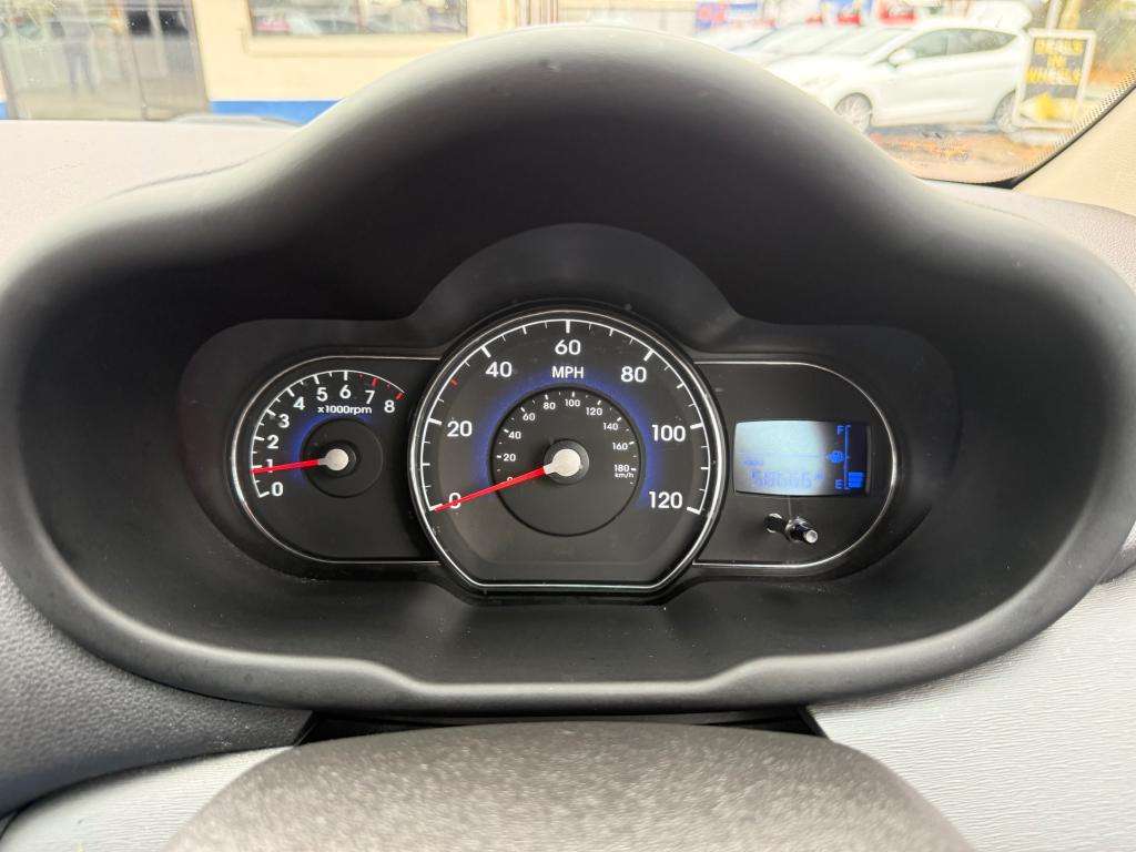 2012 HYUNDAI I10 2012 HYUNDAI I10