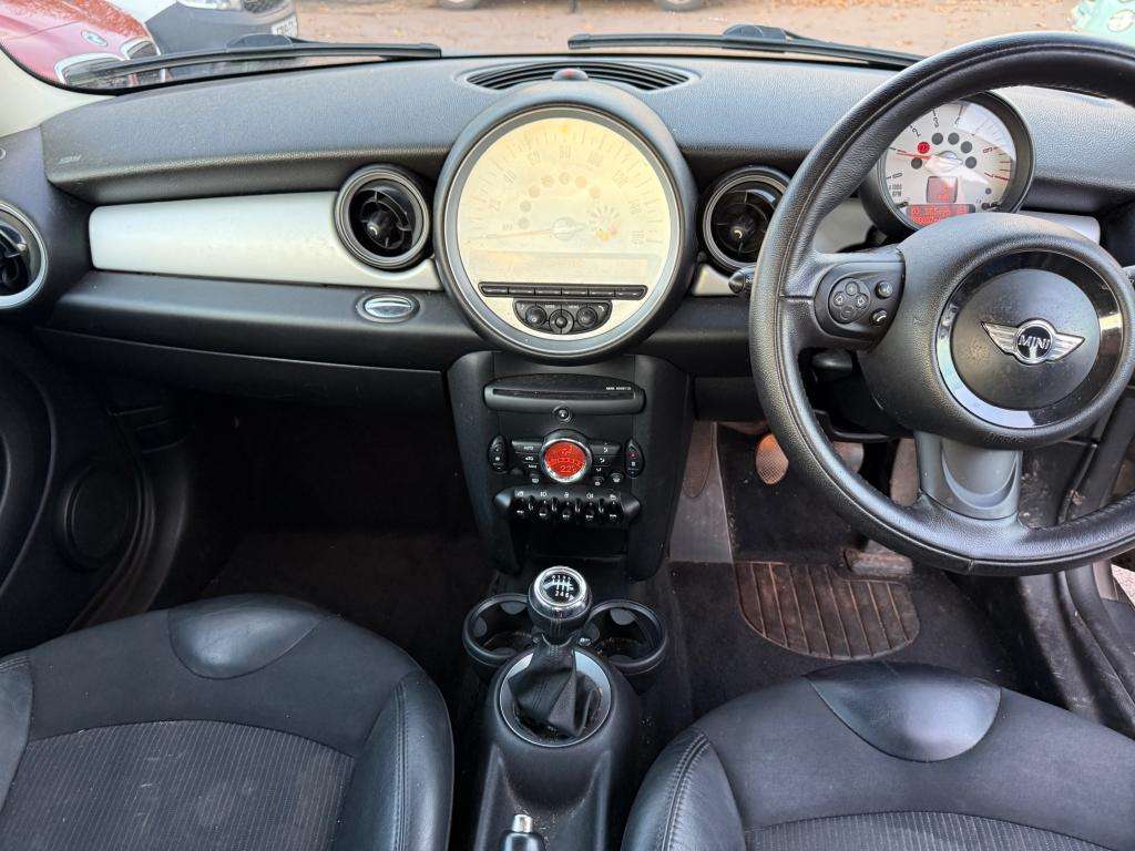 2011 MINI HATCH 2011 MINI HATCH