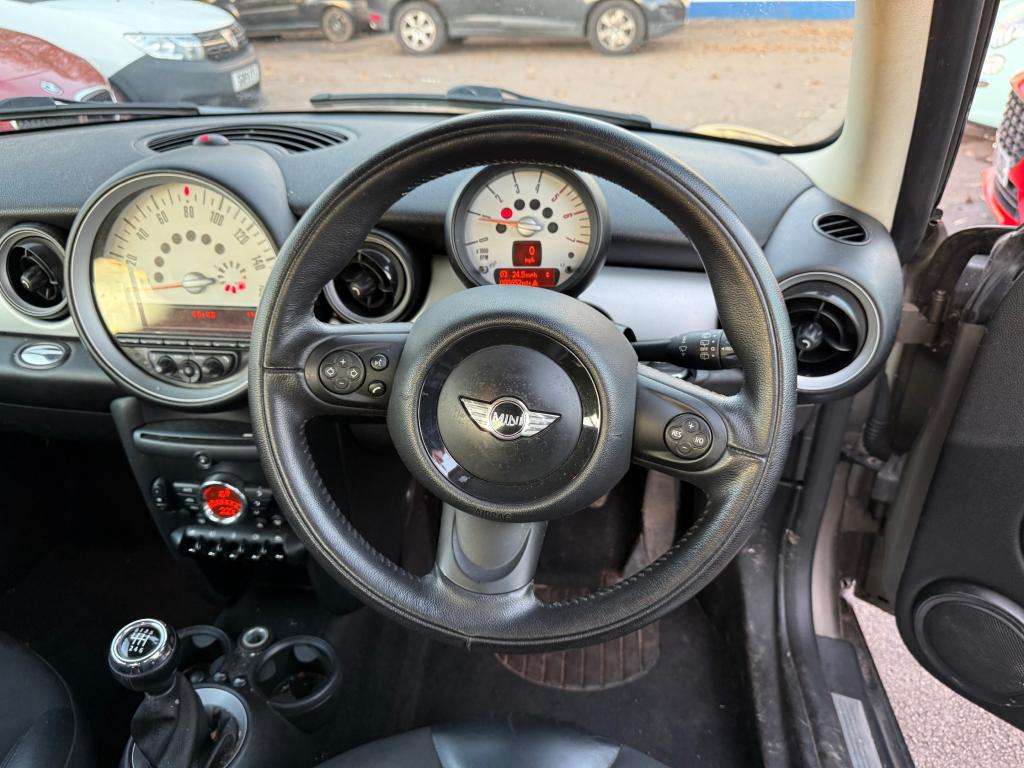 2011 MINI HATCH 2011 MINI HATCH