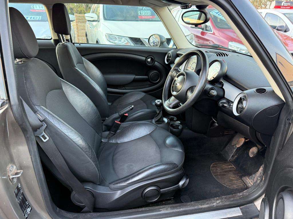 2011 MINI HATCH 2011 MINI HATCH