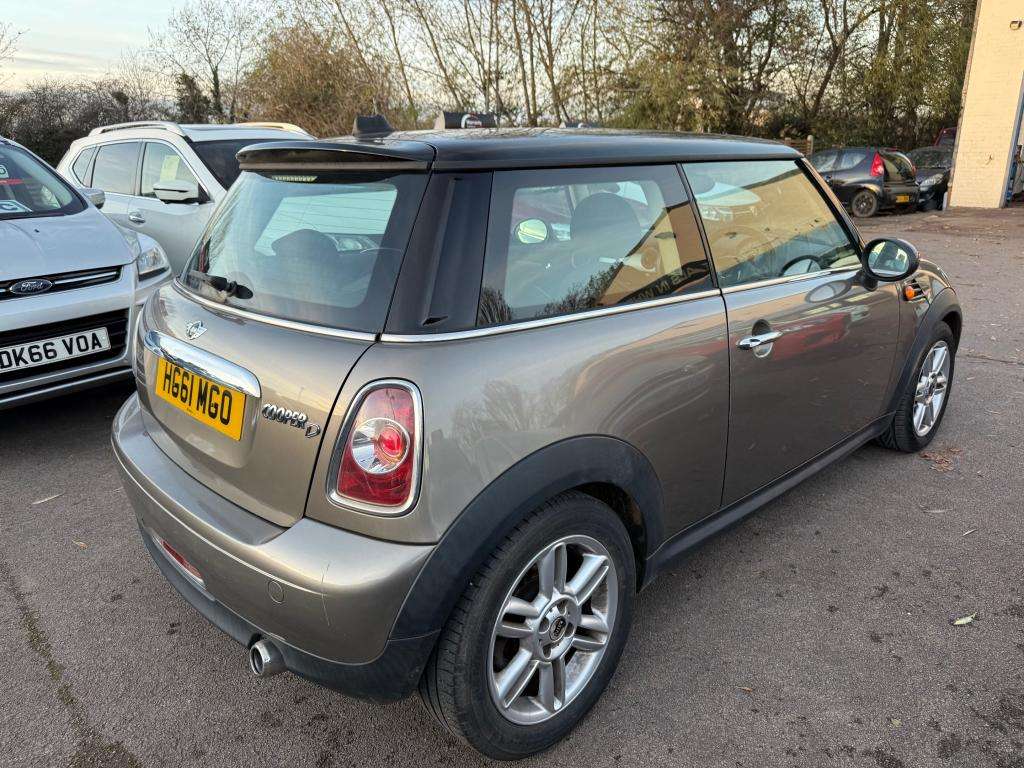 2011 MINI HATCH 2011 MINI HATCH