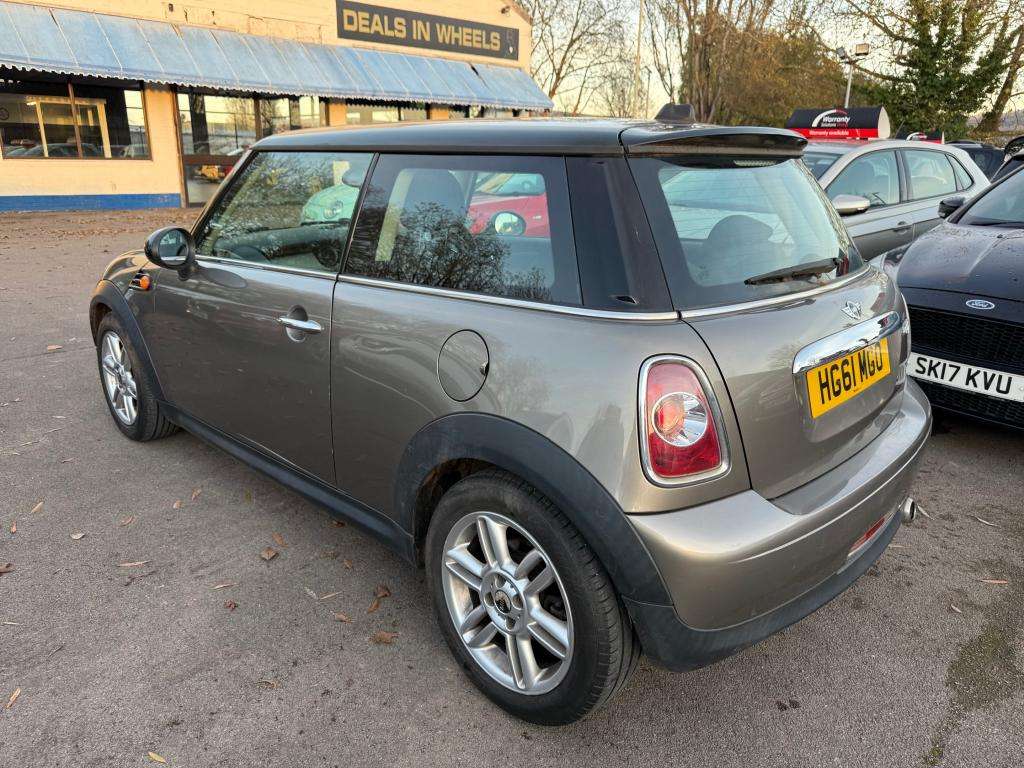 2011 MINI HATCH 2011 MINI HATCH