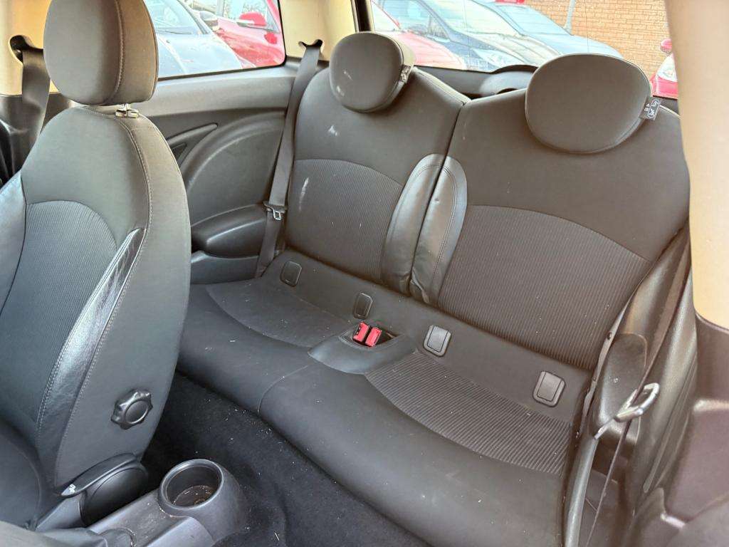 2011 MINI HATCH 2011 MINI HATCH