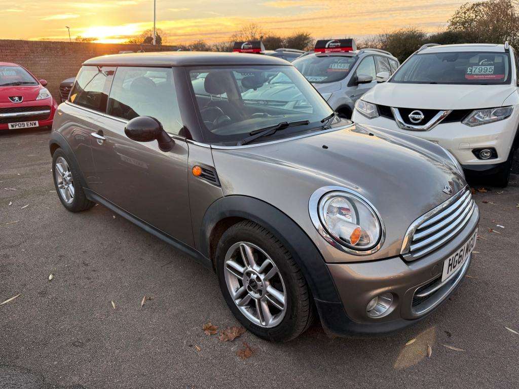 2011 MINI HATCH 2011 MINI HATCH