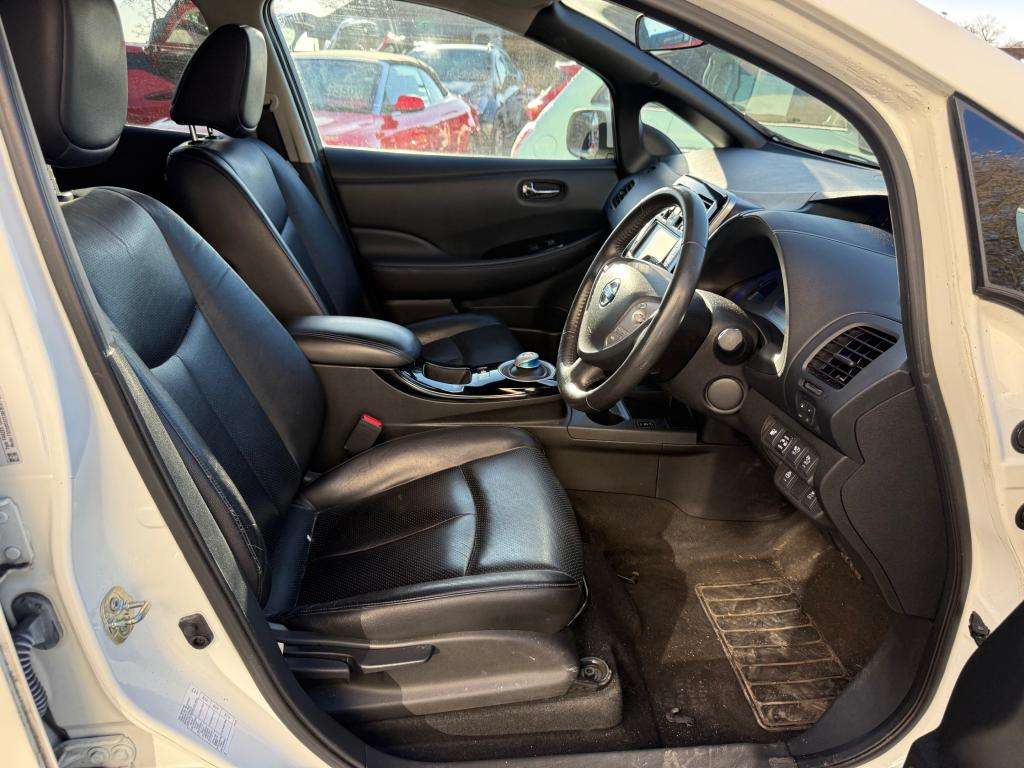 2015 NISSAN LEAF 2015 NISSAN LEAF