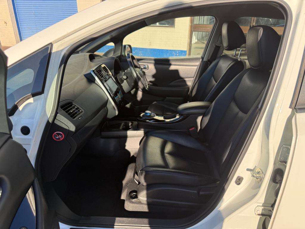 2015 NISSAN LEAF 2015 NISSAN LEAF