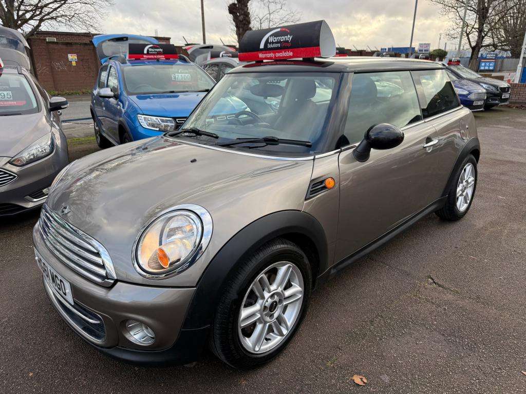 A 2011 MINI HATCH Cooper D A 2011 MINI HATCH Cooper D