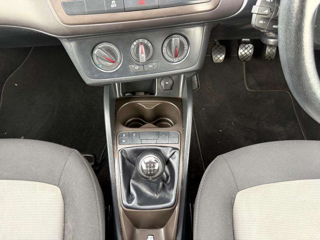 2013 SEAT IBIZA 2013 SEAT IBIZA