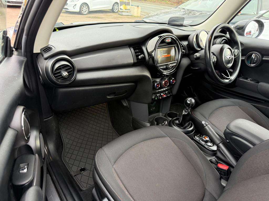 2017 MINI HATCH 2017 MINI HATCH