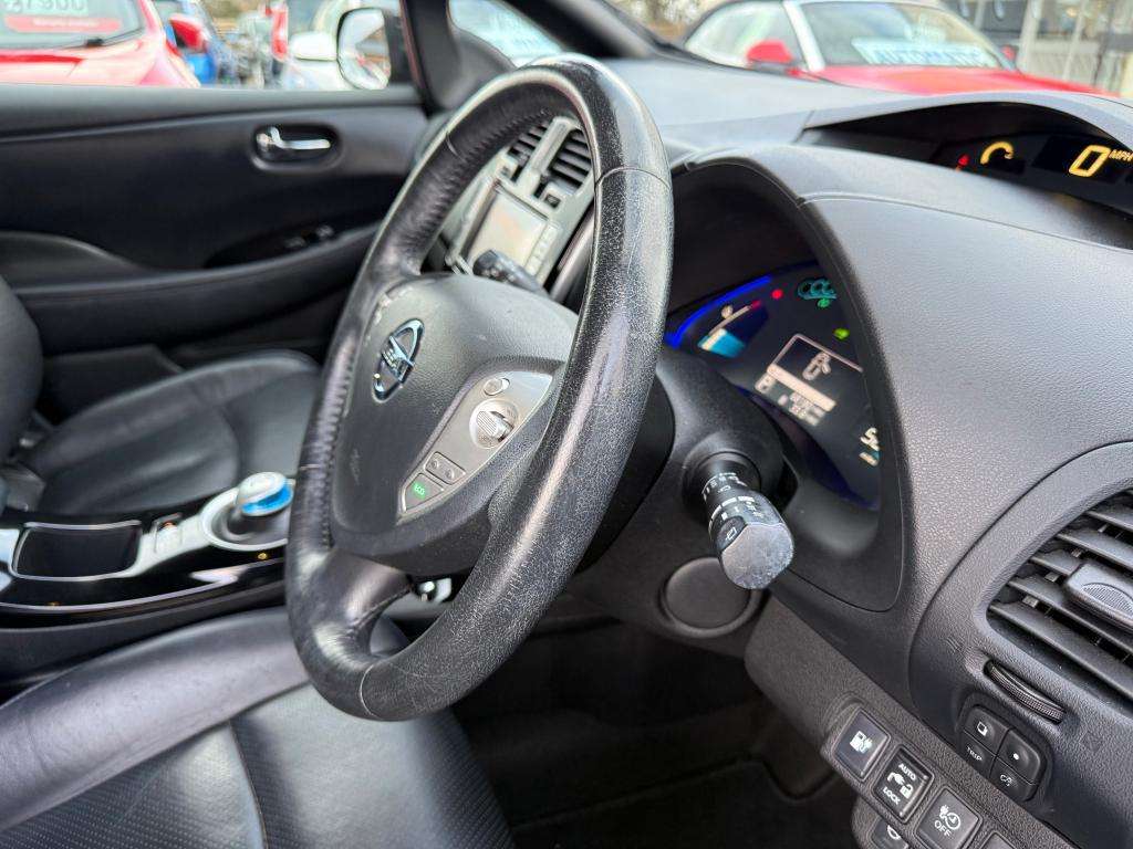 2015 NISSAN LEAF 2015 NISSAN LEAF