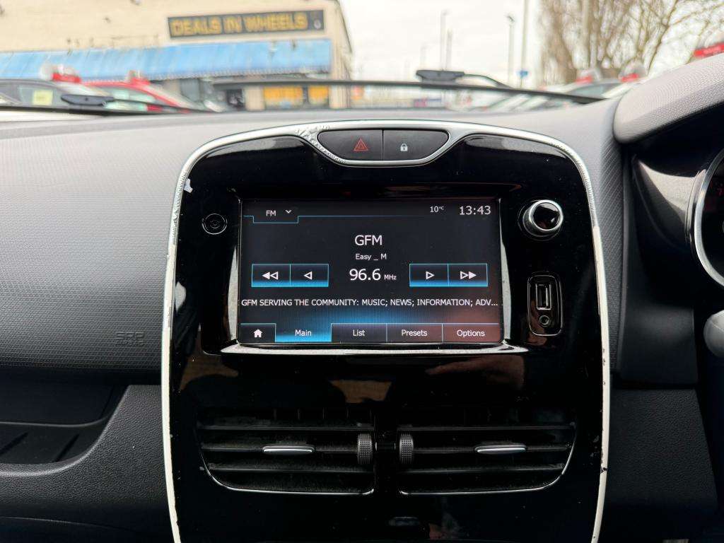 2016 RENAULT CLIO 2016 RENAULT CLIO