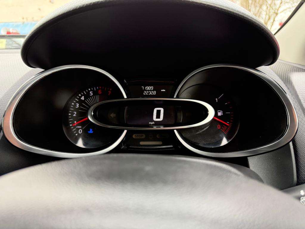 2016 RENAULT CLIO 2016 RENAULT CLIO