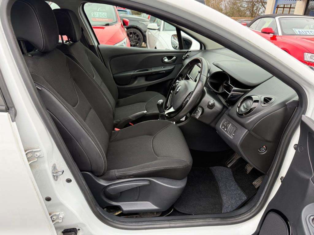 2016 RENAULT CLIO 2016 RENAULT CLIO