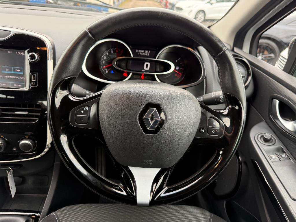 2016 RENAULT CLIO 2016 RENAULT CLIO