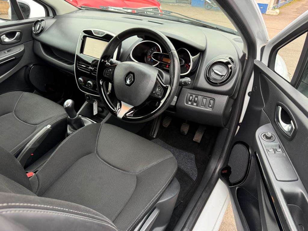 2016 RENAULT CLIO 2016 RENAULT CLIO