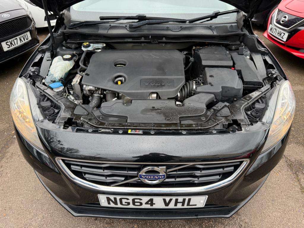 2015 VOLVO V40 2015 VOLVO V40