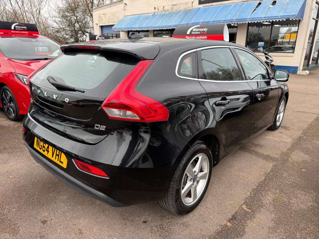 2015 VOLVO V40 2015 VOLVO V40