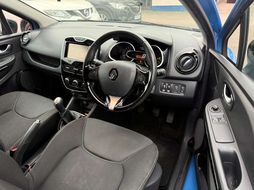 2015 RENAULT CLIO 2015 RENAULT CLIO