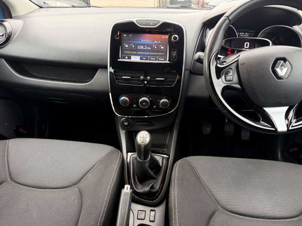 2015 RENAULT CLIO 2015 RENAULT CLIO
