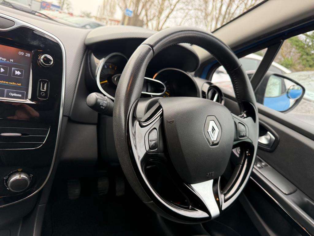 2015 RENAULT CLIO 2015 RENAULT CLIO