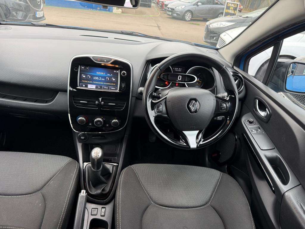 2015 RENAULT CLIO 2015 RENAULT CLIO