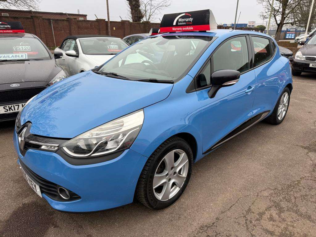 A 2015 RENAULT CLIO Dynamique Medianav Energy Tce S/s A 2015 RENAULT CLIO Dynamique Medianav Energy Tce S/s