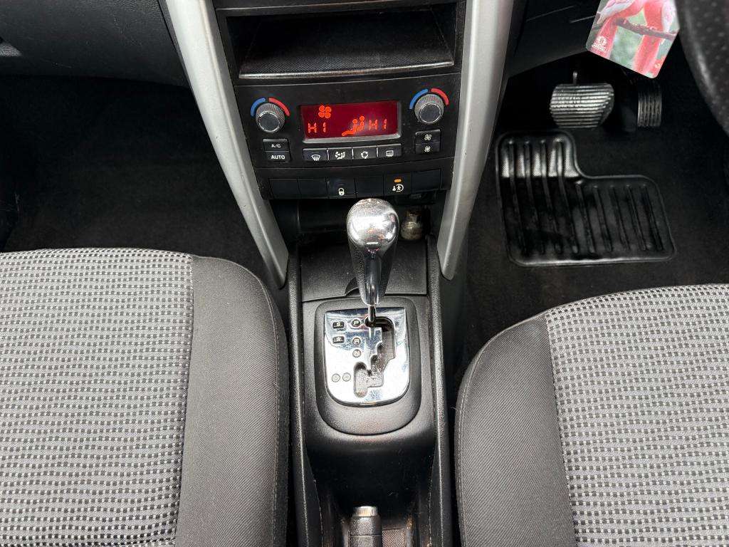 2010 PEUGEOT 207 2010 PEUGEOT 207