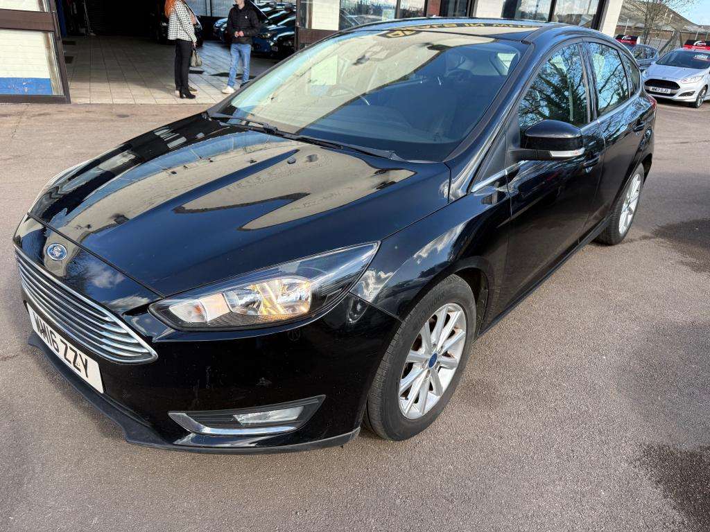 A 2016 FORD FOCUS Titanium A 2016 FORD FOCUS Titanium