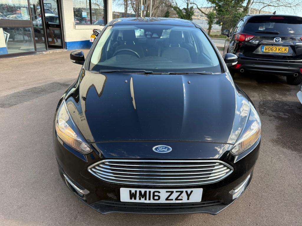 A 2016 FORD FOCUS Titanium A 2016 FORD FOCUS Titanium